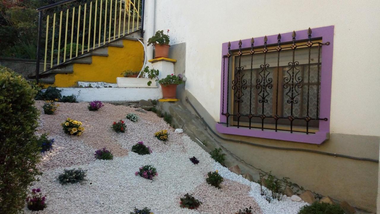 포르노보 디 타로 Nel Giardino Di Oz B&B 외부 사진